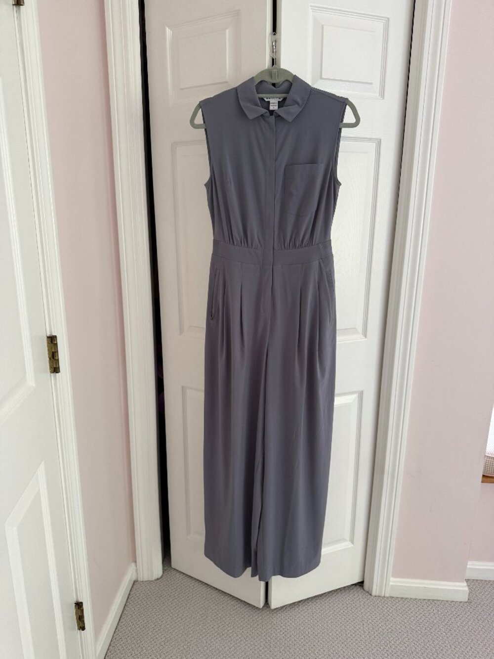 Athleta Sleeveless Collared Jumpsuit in Gray
